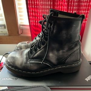 Dr Martens 8 hole retired distressed boots RARE